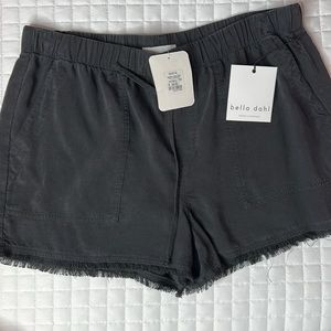 Bella Dahl Fray Hem Short- Size M- NWT